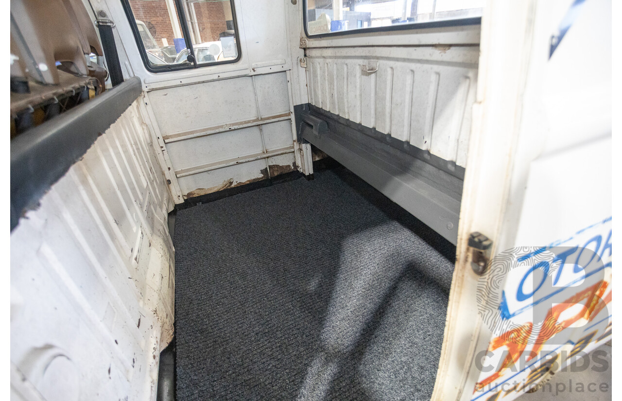 9/1975 Volkswagen Kombi Transporter Type 2 2d Crew Cab Utility White 1.8L