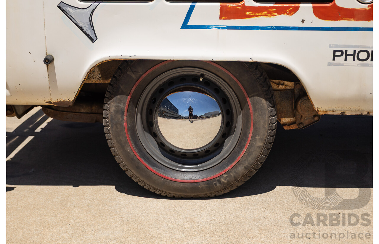 9/1975 Volkswagen Kombi Transporter Type 2 2d Crew Cab Utility White 1.8L