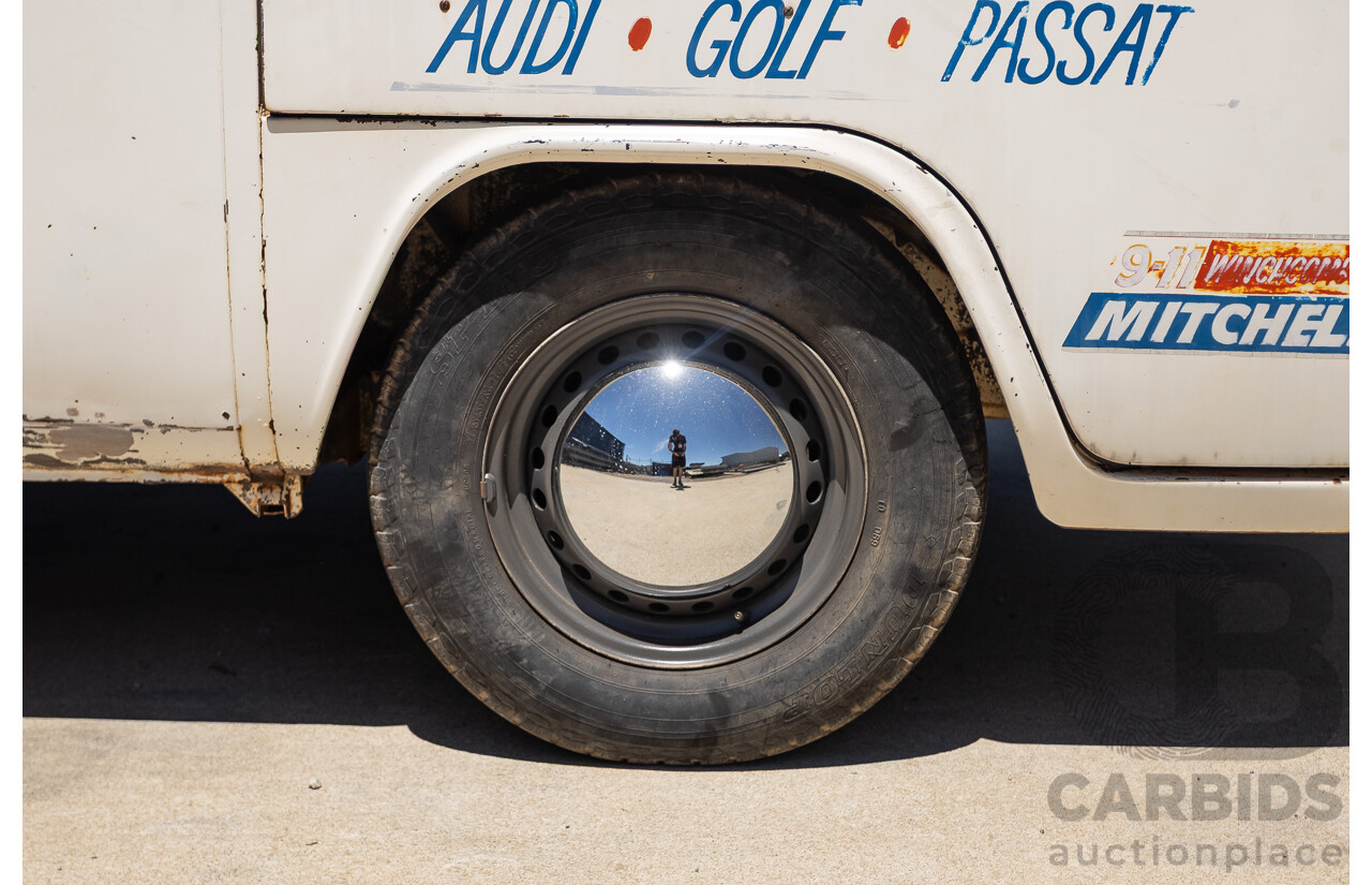 9/1975 Volkswagen Kombi Transporter Type 2 2d Crew Cab Utility White 1.8L