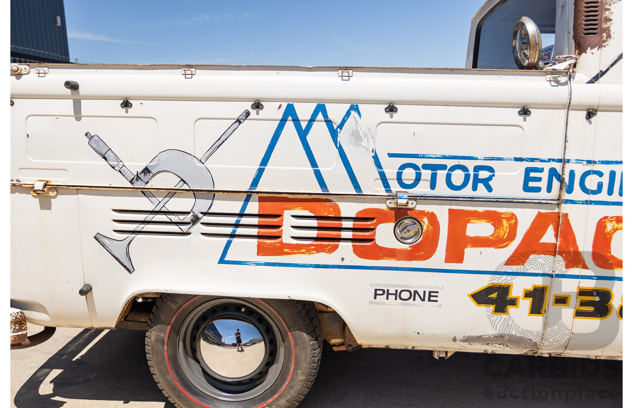 9/1975 Volkswagen Kombi Transporter Type 2 2d Crew Cab Utility White 1.8L