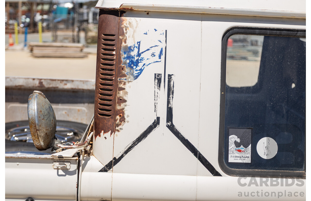 9/1975 Volkswagen Kombi Transporter Type 2 2d Crew Cab Utility White 1.8L