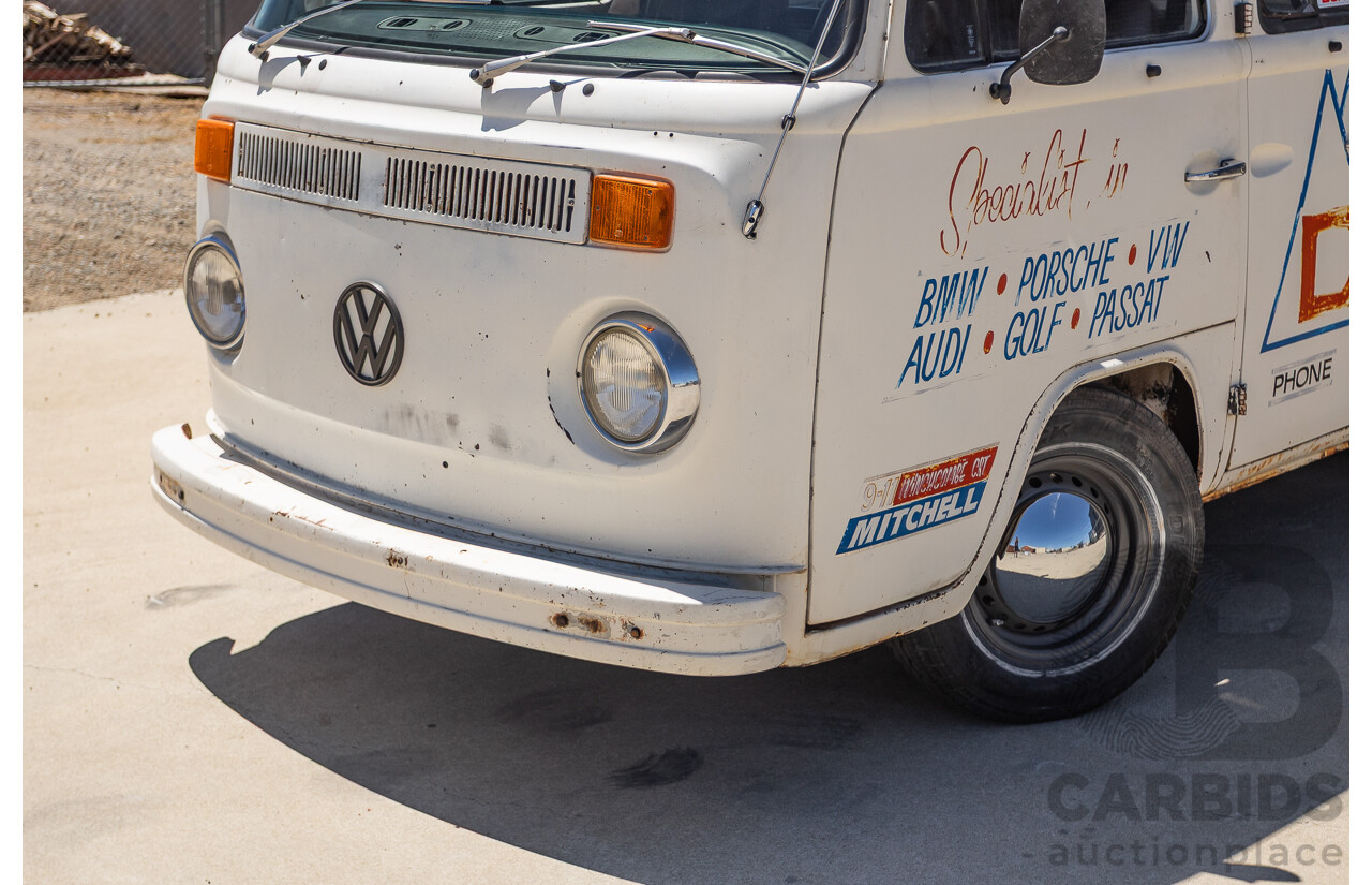 9/1975 Volkswagen Kombi Transporter Type 2 2d Crew Cab Utility White 1.8L