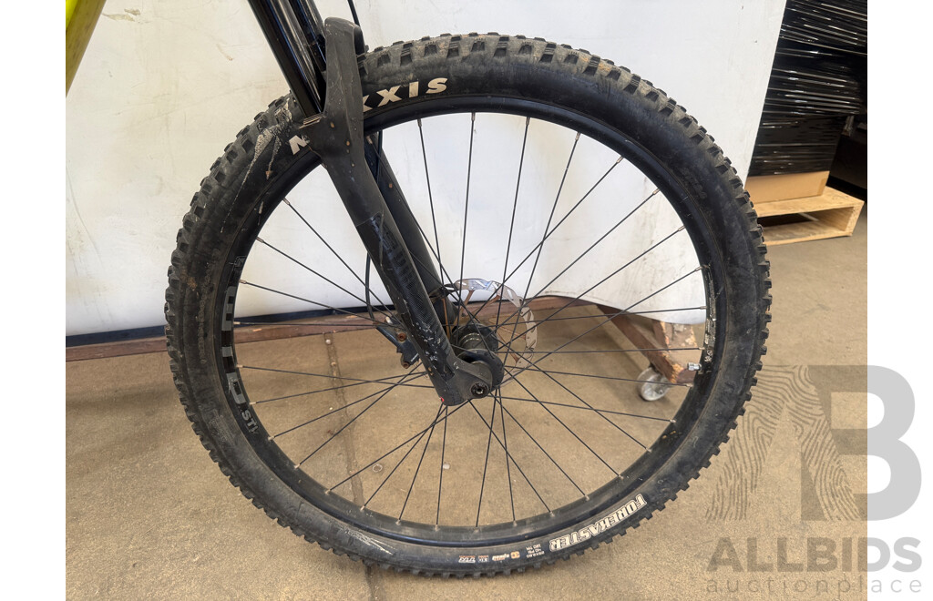 19 Inch Norco Rock Hopper Front & Rear Suspension Mountain Bike