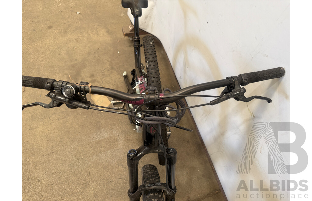 22 Inch Polygon Siskic Front & Rear Suspension Mountain Bike