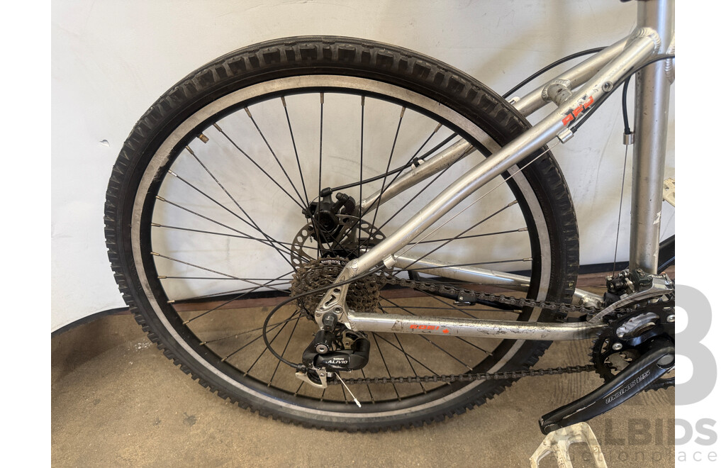 17 Inch Norco Bush Pilot Front Suspension Mountain Bike