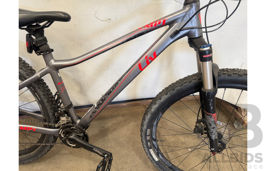 16 Inch Giant Liv Tempt Front Suspension Mountain Bike