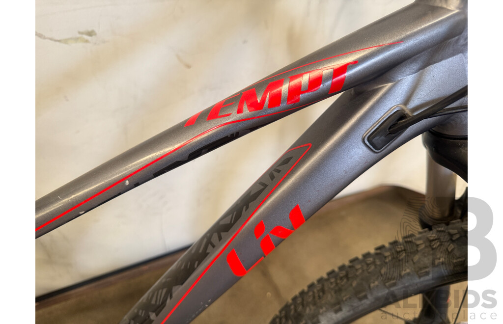 16 Inch Giant Liv Tempt Front Suspension Mountain Bike