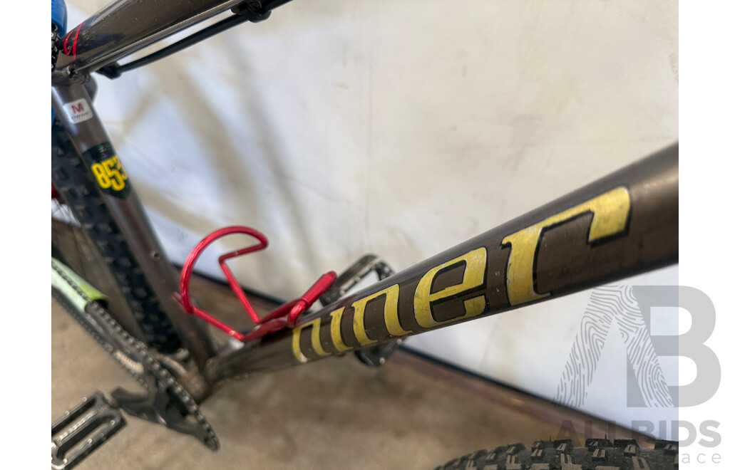 17 Inch Niner 853 Front Suspension Mountain Bike