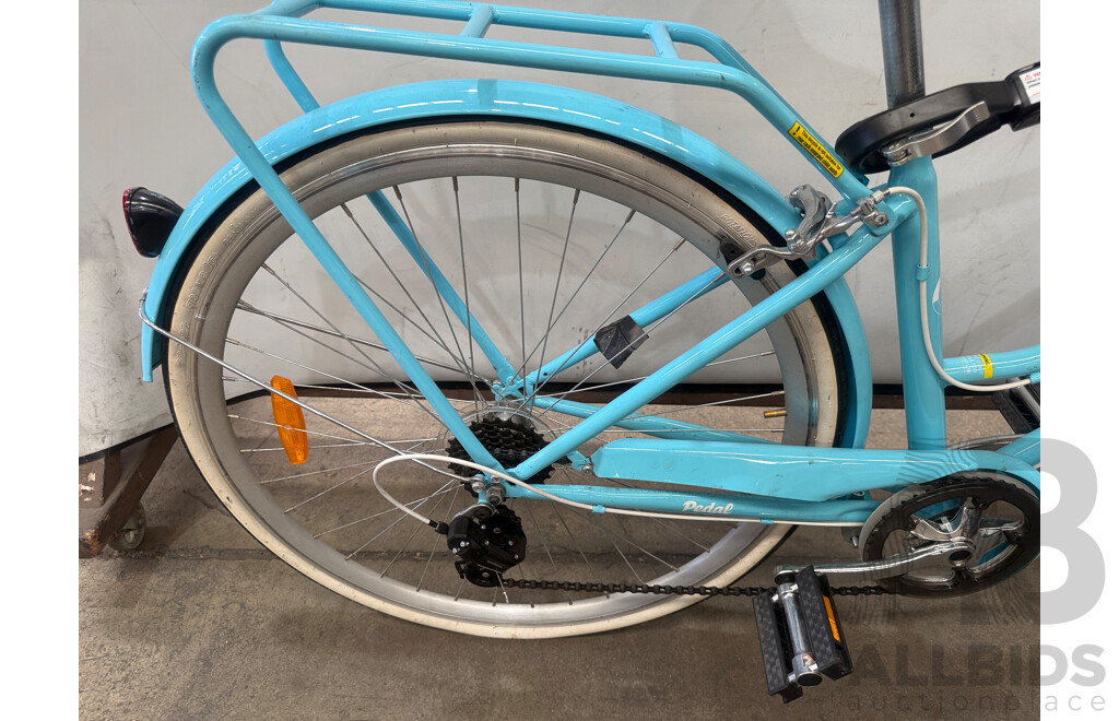 17 Inch Repco Uptown Pedal Street Cruiser Bike