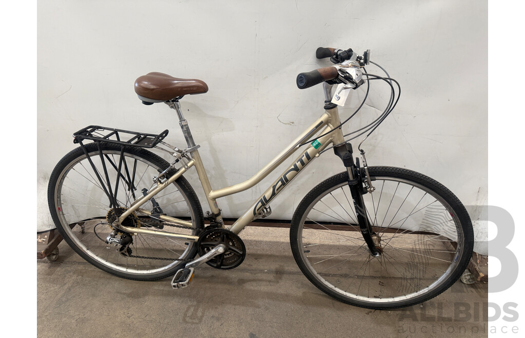 17.5 Inch Avanti Discovery Street Cruiser Bike