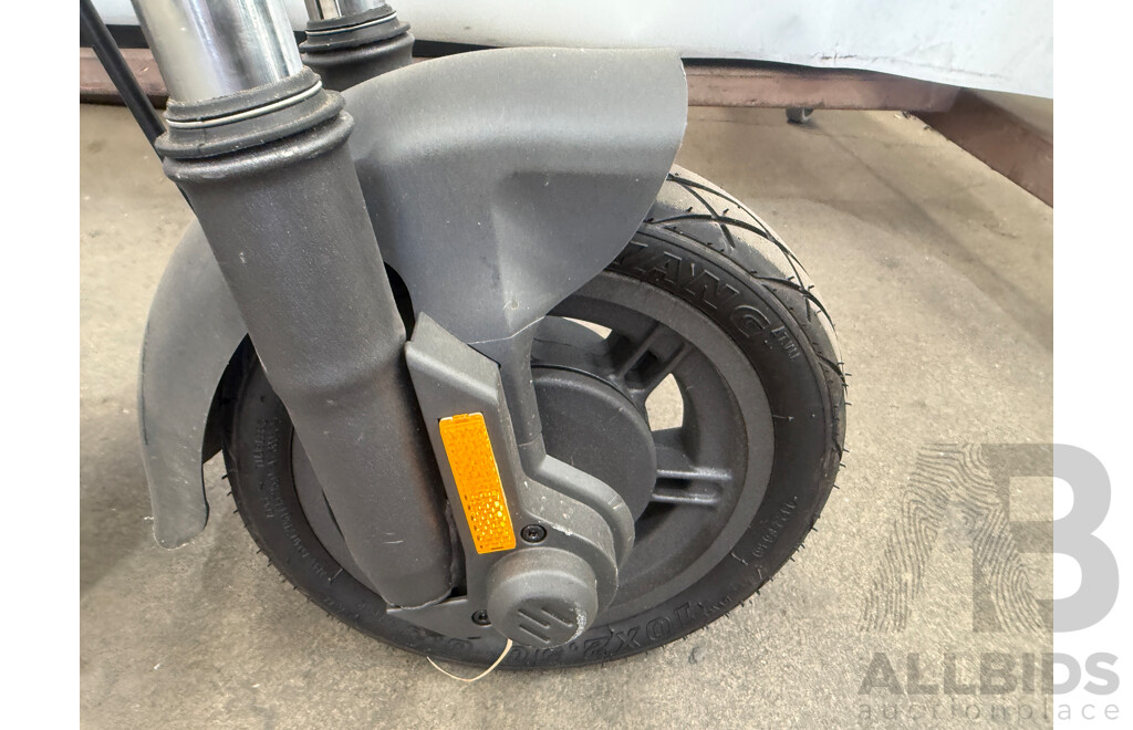 Nine Bot Electric Inmotion S1 Scooter