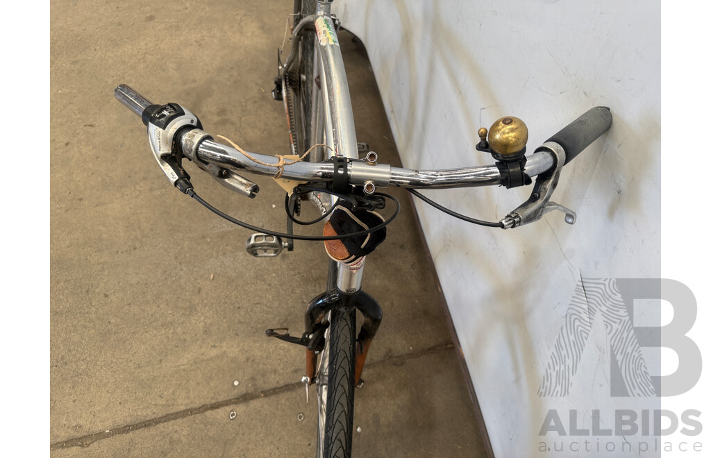 21 Inch Diamondback Storm Front Mountain Bike