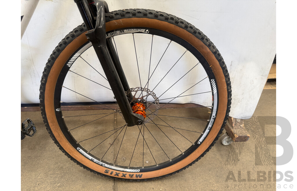 14.5 Inch Trek Roscoe 6 Front Suspension Mountain Bike