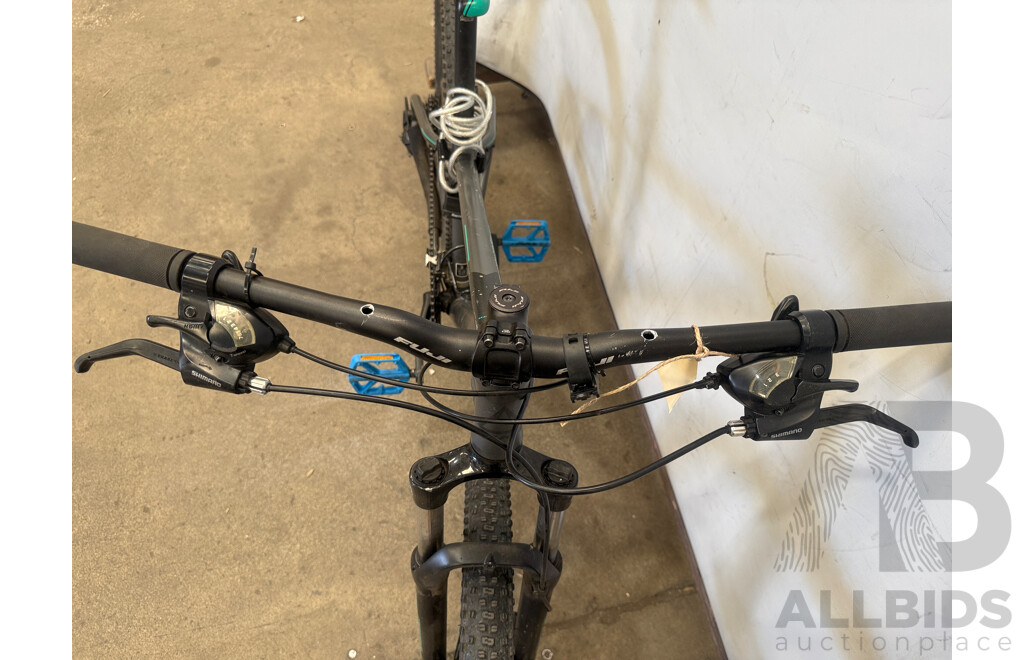 15 Inch Fuji Nevada Front Suspension Mountain Bike