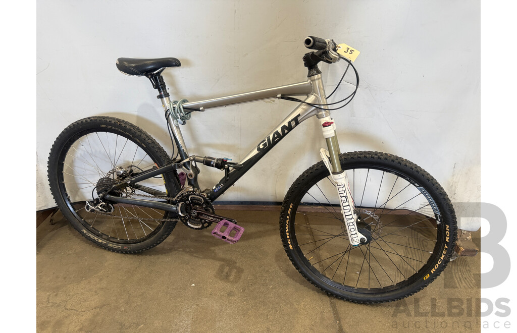 20 Inch Giant Anthem Front & Rear Suspension Mountain Bike