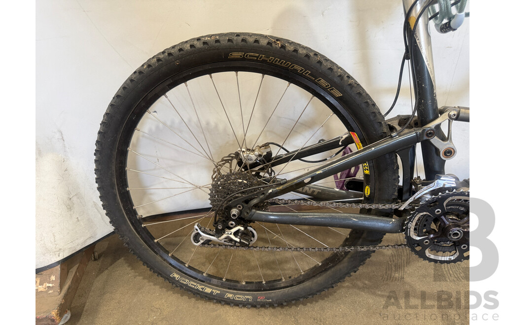 20 Inch Giant Anthem Front & Rear Suspension Mountain Bike