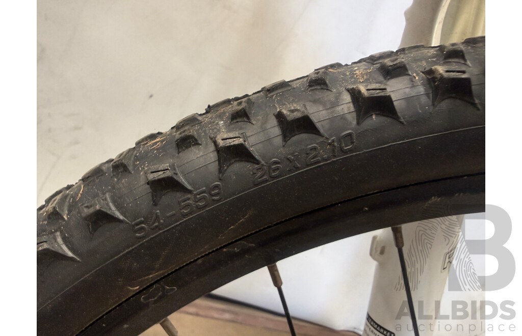 20 Inch Giant Anthem Front & Rear Suspension Mountain Bike