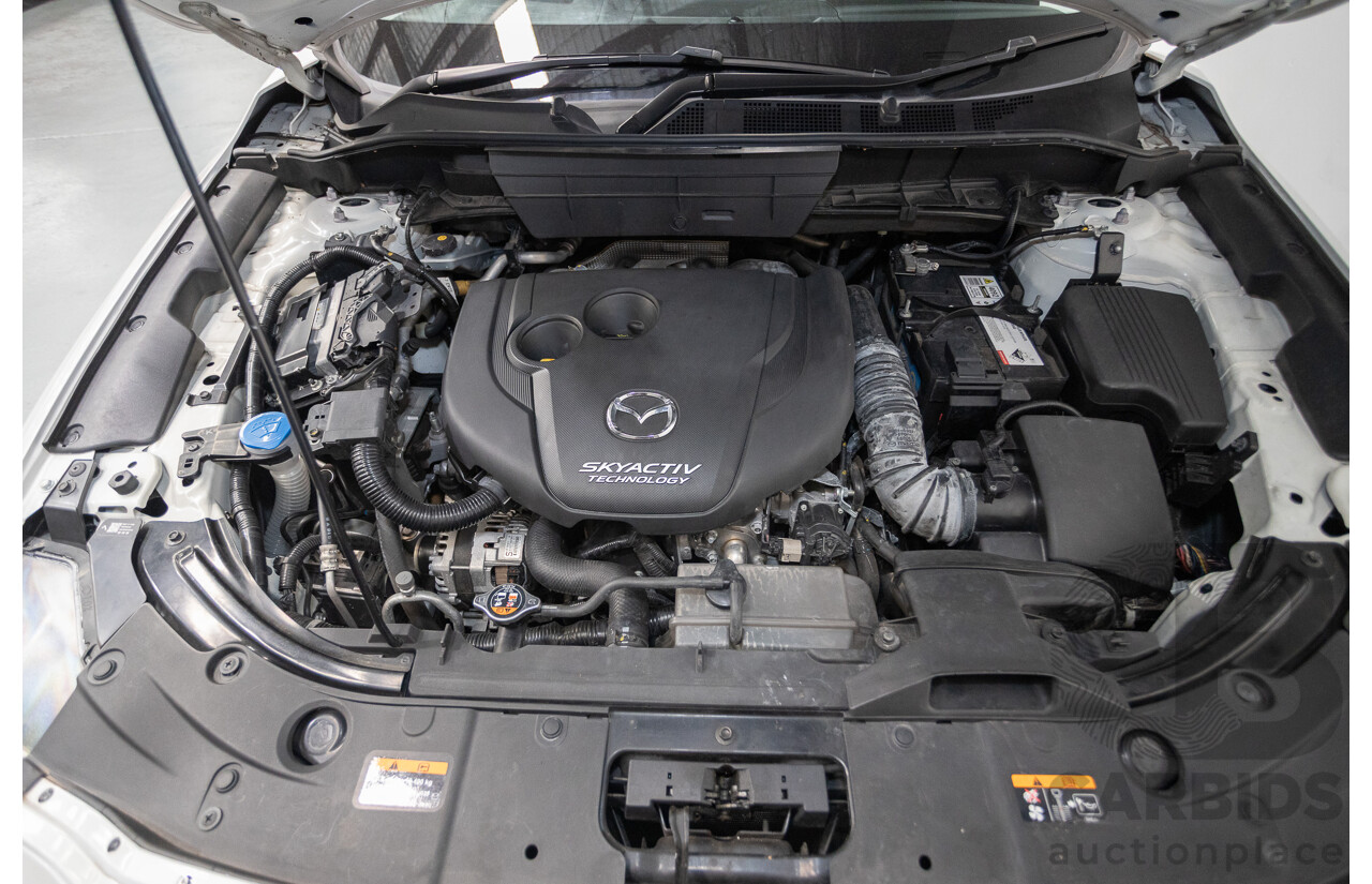 09/2017 Mazda CX-5 Akera (AWD) MY17.5 (KF SERIES 2) 4D Wagon Snowflake White Pearl Turbo Diesel 2.2L