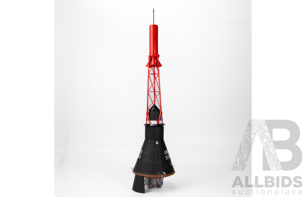 Model Mercury Friendship Seven Spacecraft Capsule with Astronaut John Glenn - 1:12 Scale