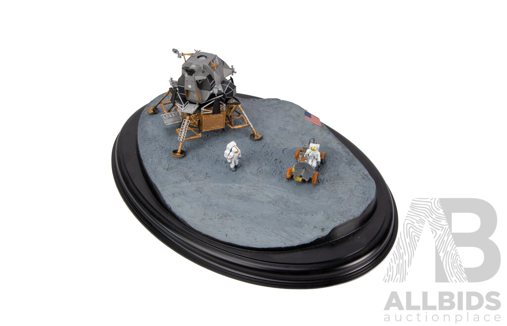 NASA 1972 Apollo 17 Moon Landing Diorama - 1:72 Scale