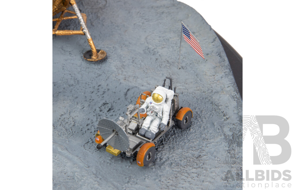 NASA 1972 Apollo 17 Moon Landing Diorama - 1:72 Scale