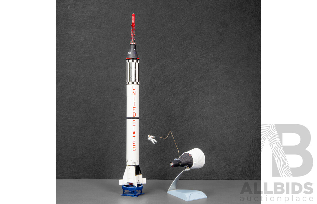 Atlas Mercury Spacecraft and Gemini IV Space Walk  - 1:72 Scale