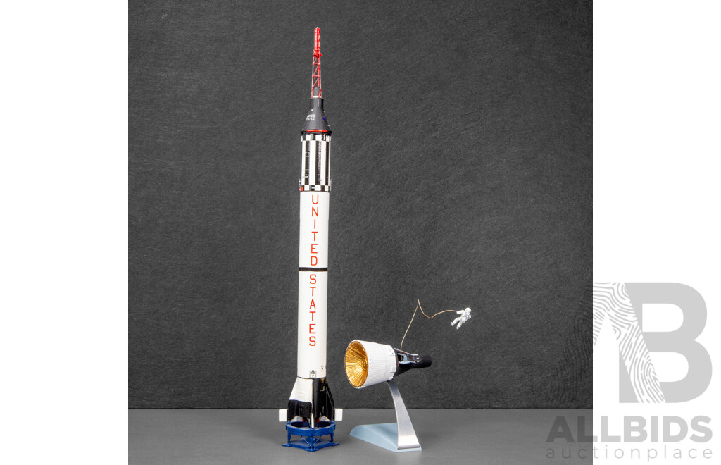 Atlas Mercury Spacecraft and Gemini IV Space Walk  - 1:72 Scale