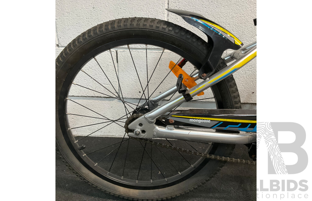 Monogoose Racer X Children's Bike