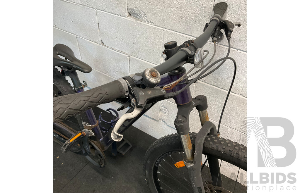 TREK Marlin 5 Mountain Bike