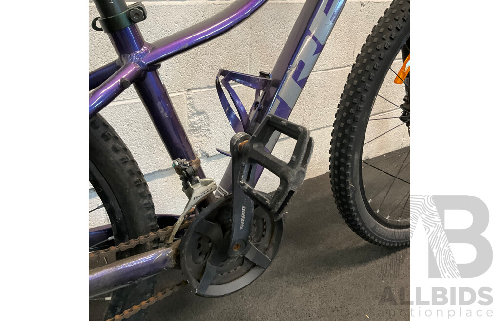 TREK Marlin 5 Mountain Bike