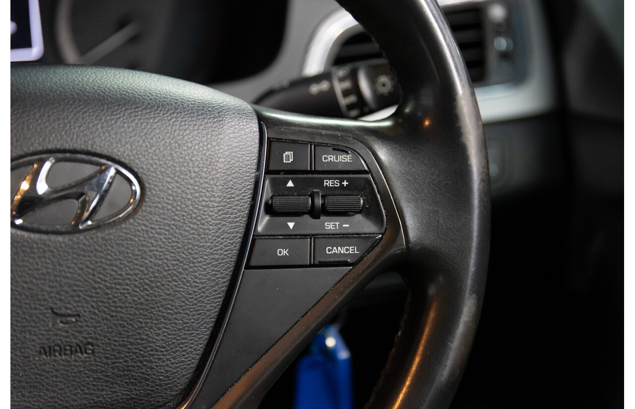 02/2016 Hyundai Sonata Active (FWD) LF2 4D Sedan Platinum Silver 2.4L