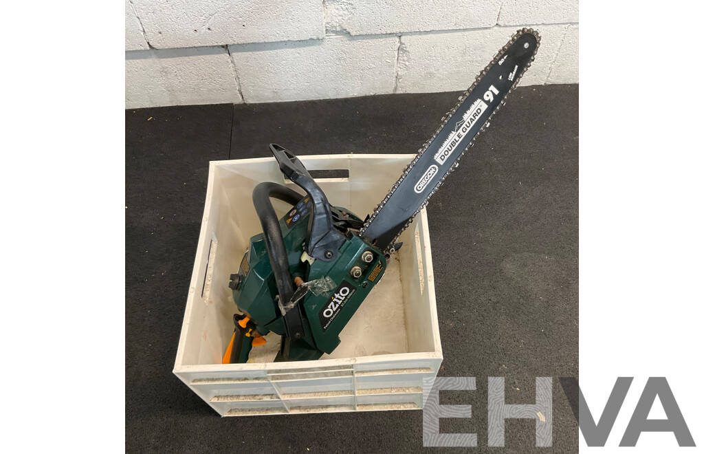 Ozito PCS-406 Petrol Chainsaw