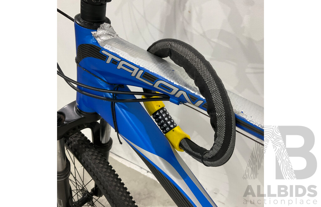 Giant Talon Bike - Blue
