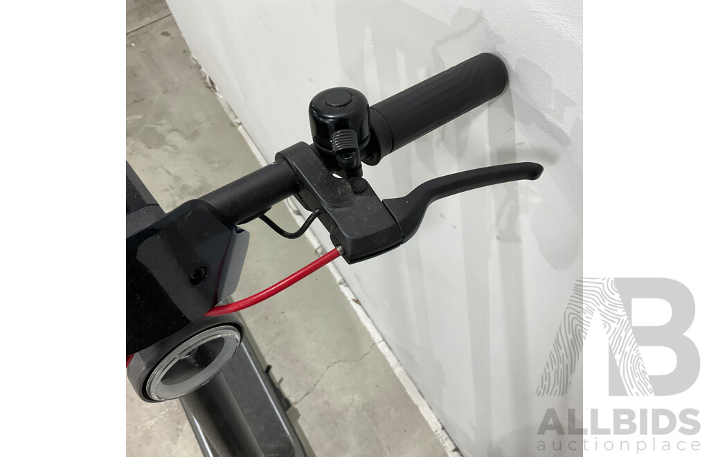 NIU Kick Scooter KQi3 MAX