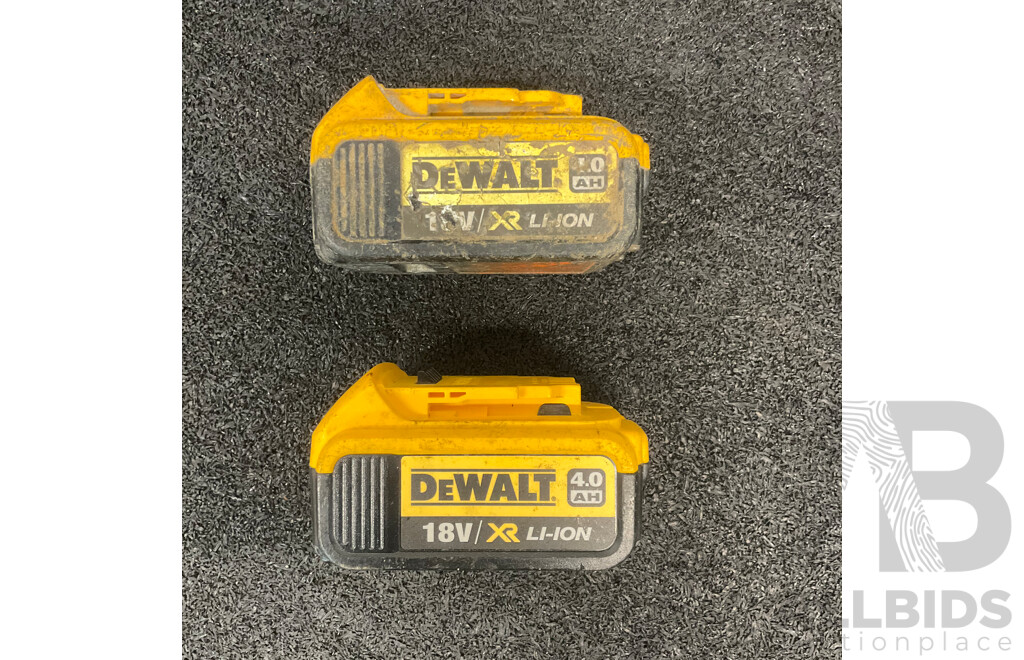 DeWALT 18V XR Li-ion 4.0Ah Battery - Lot of 2