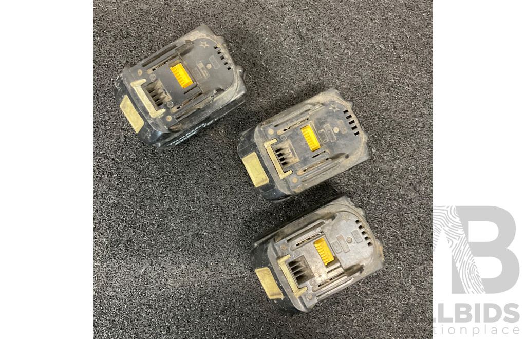 MAKITA 18V Lithium-ion 4.0Ah and 3.0Ah Battery - Lot of 3