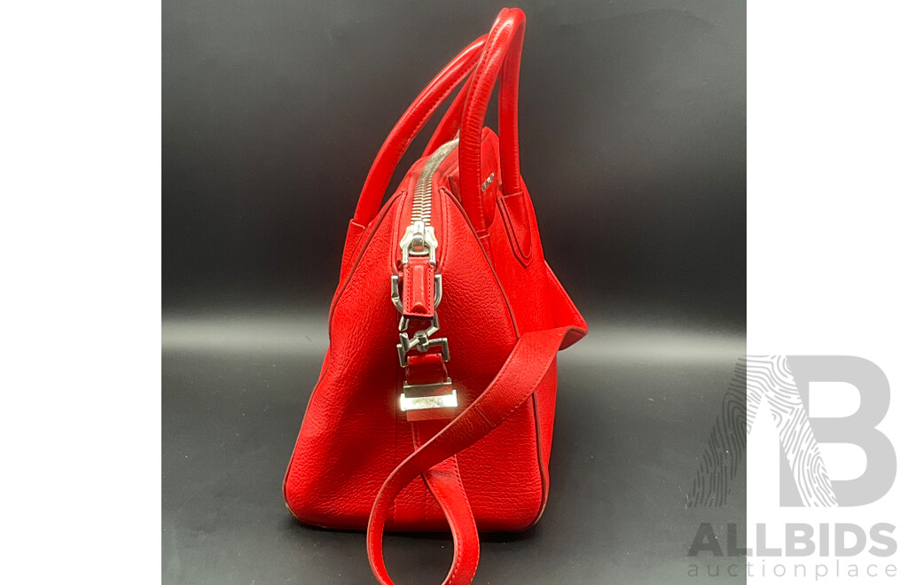 Antigona Red Branded GIVENCHY
