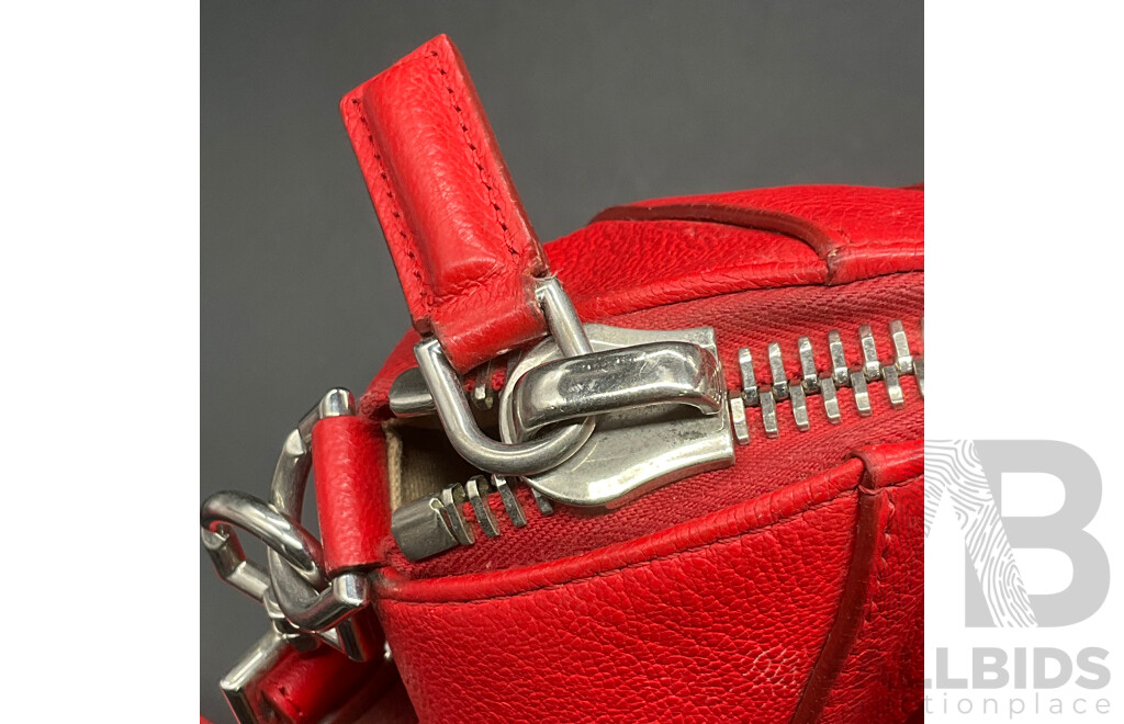 Antigona Red Branded GIVENCHY