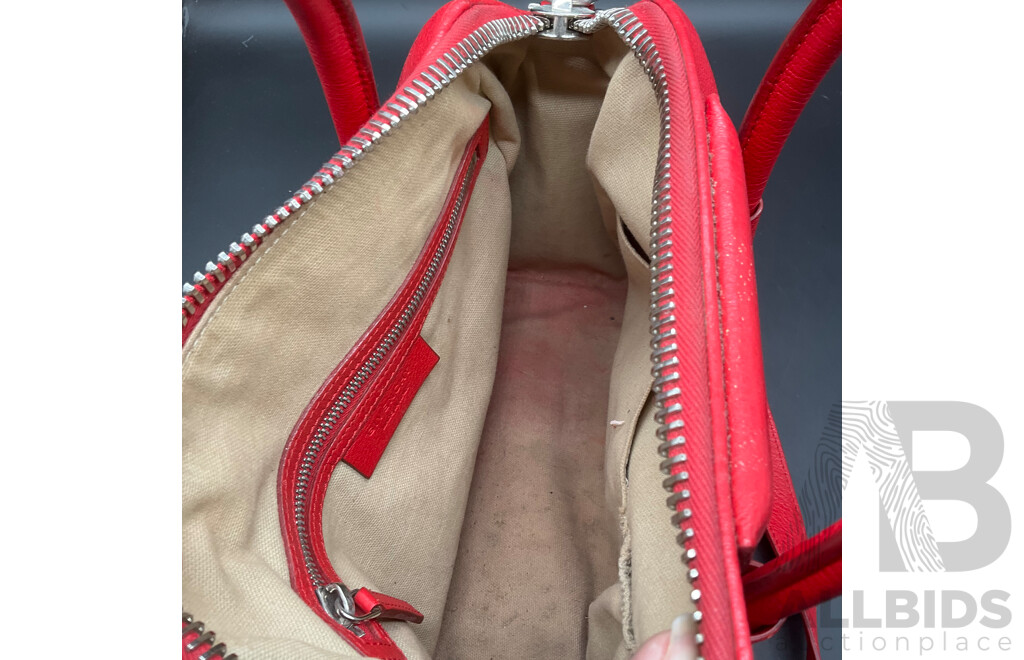 Antigona Red Branded GIVENCHY