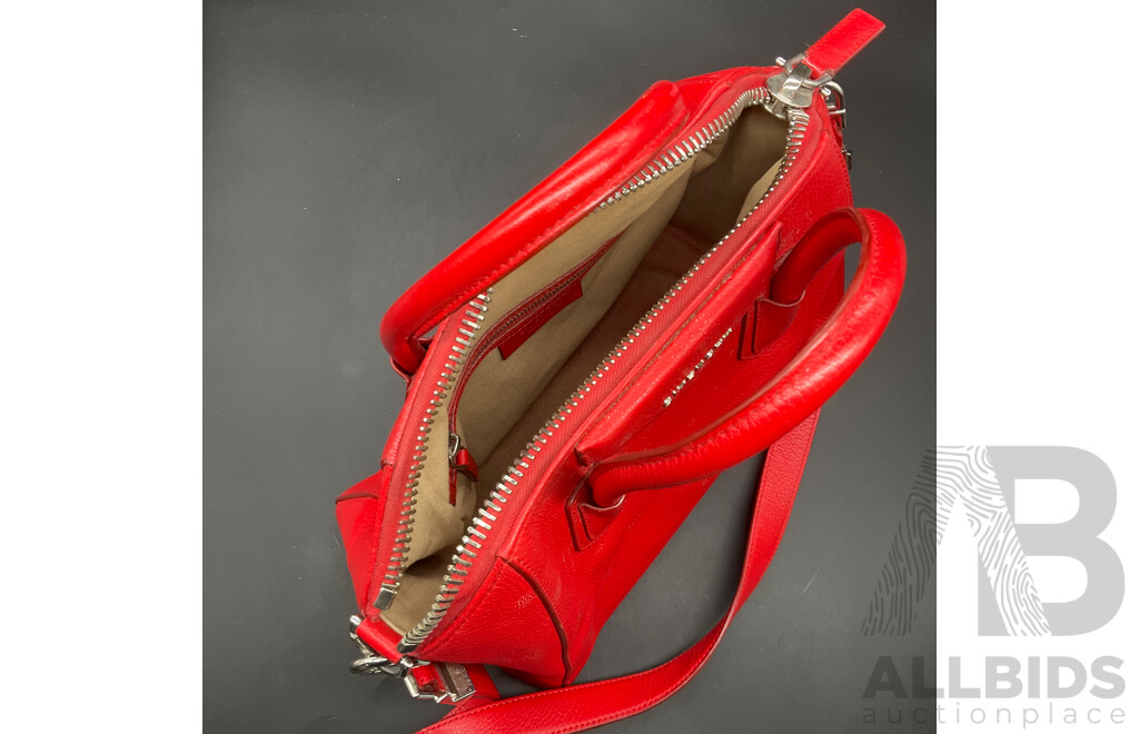 Antigona Red Branded GIVENCHY