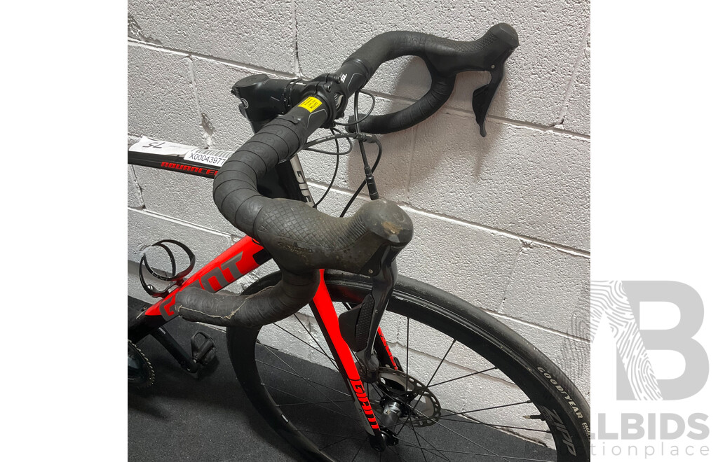 GIANT TCR Advanced Pro 0 Carbon Road Bike