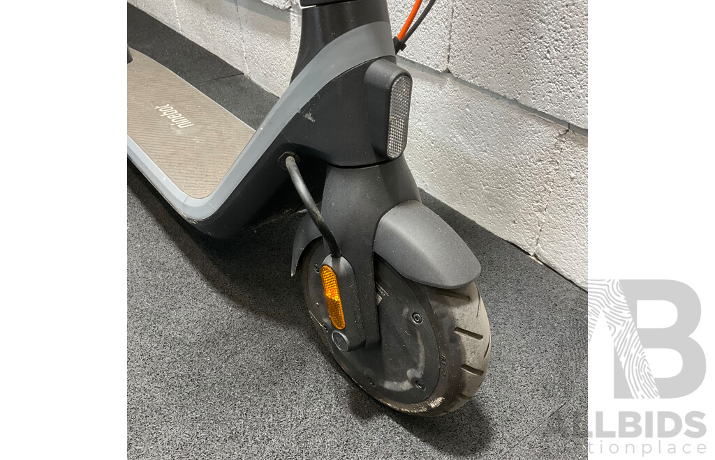 SEGWAY Nineboot E2 Plus Electric Scooter