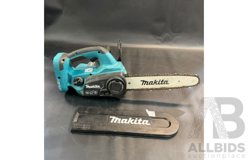 Makita DUC302 Cordless 300mm Chainsaw - Skin Only