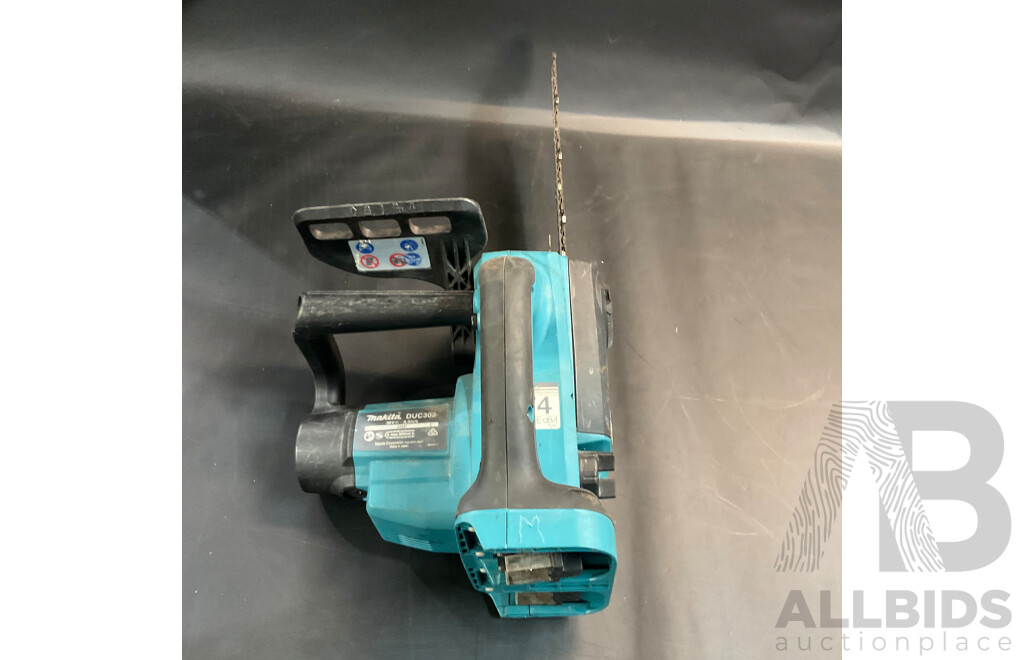 Makita DUC302 Cordless 300mm Chainsaw - Skin Only