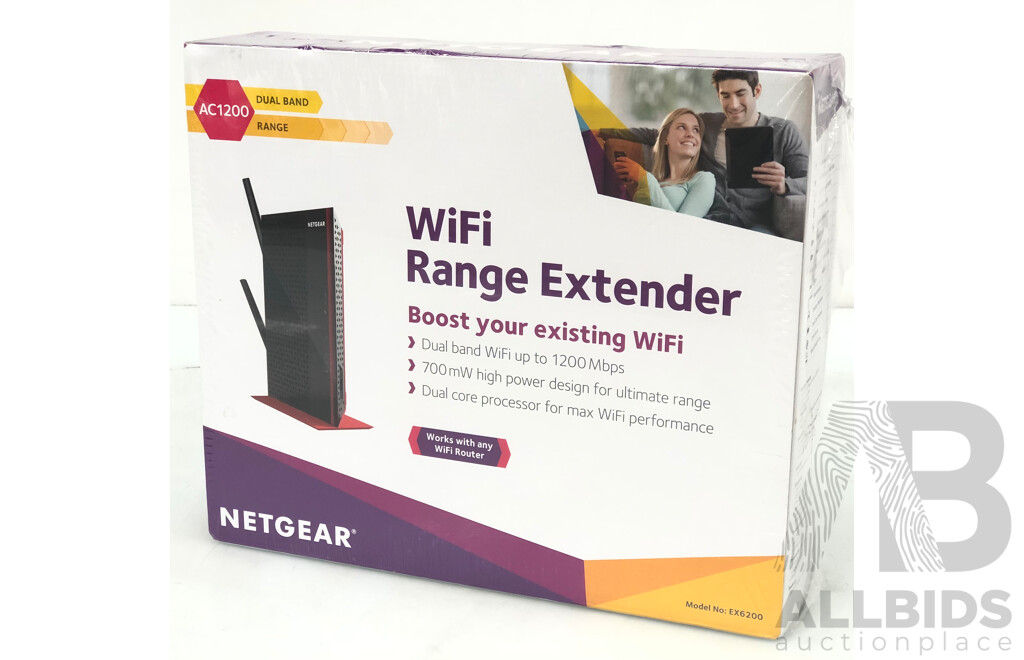 Netgear AC1200 Dual Band WiFi Ranger Extender - Brand New