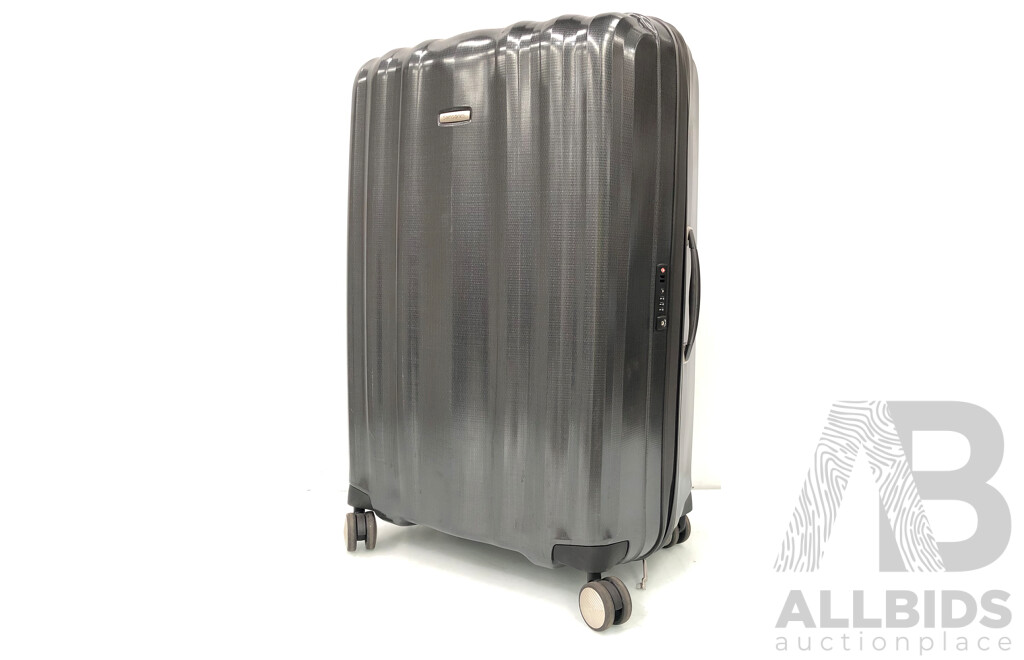 Samsonite  75cm Four Wheel Spinner Suitcase - 120 Litres