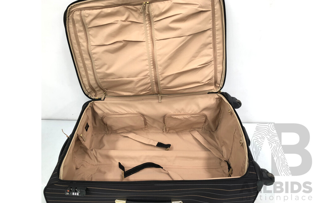 Antler 81cm Four Wheel Expanding Roller Case - 100 Litre