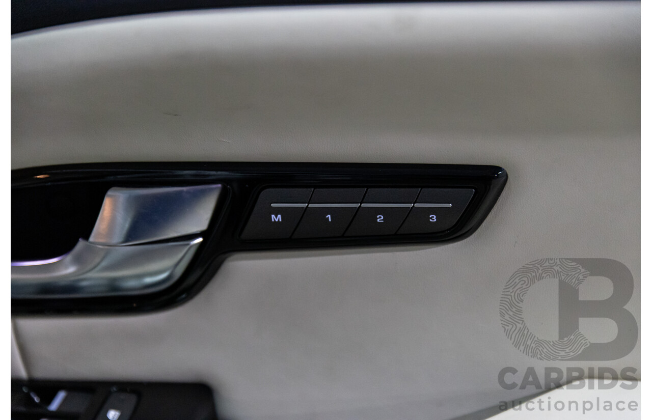 10/2016 Range Rover Evoque Td4 180 HSE (AWD) LV MY17 5d Wagon Fuji White Turbo Diesel 2.0L