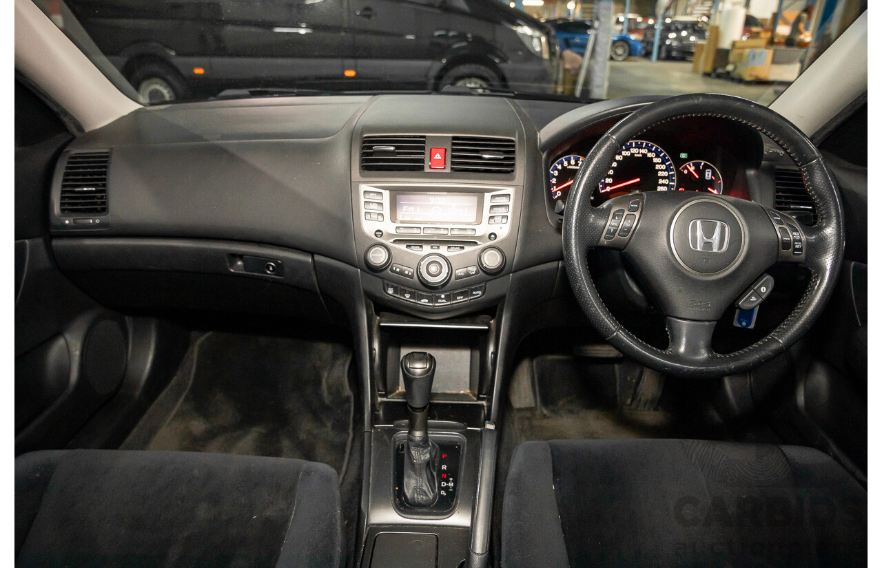 2/2007 Honda Accord Euro MY06.5 4d Sedan Alabaster Silver Metallic 2.4L