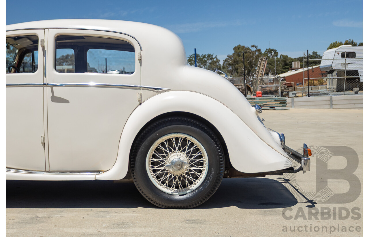 1947 Jaguar Mk IV Saloon White 3.5L